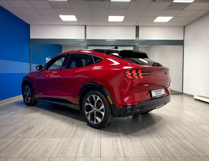 Ford Mustang Mach-E 4