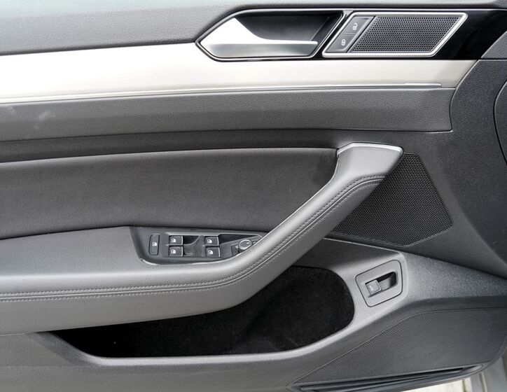 Volkswagen Passat 16