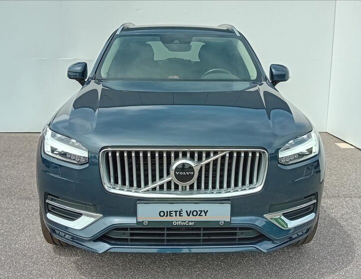 Volvo XC90 SUV / Terénní 2,0 l 173 kw