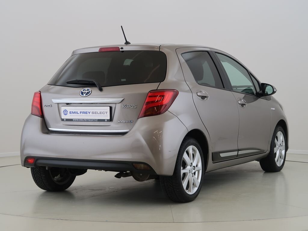 Toyota Yaris Hatchback 1,5 l 54 kw