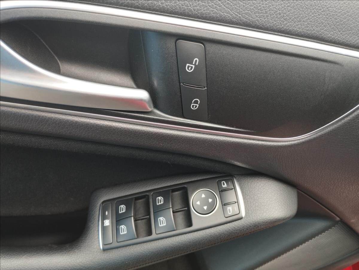 Mercedes-Benz Třídy A Hatchback 1,4 l 66 kw