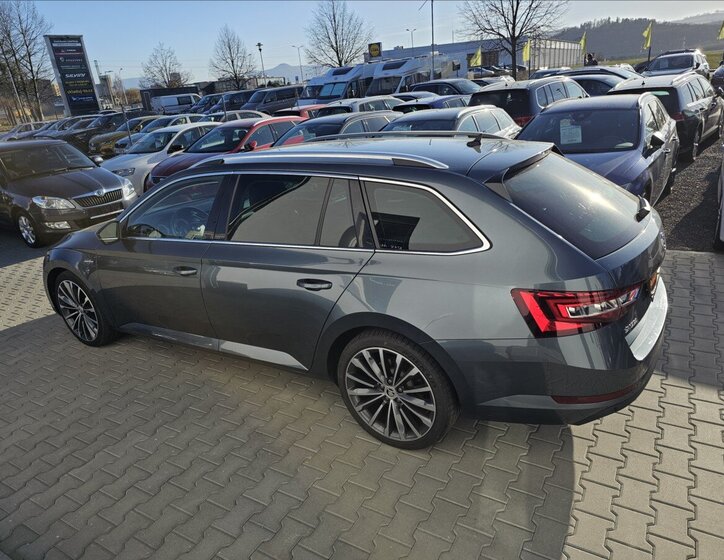 Škoda Superb Kombi 2,0 l 140 kw