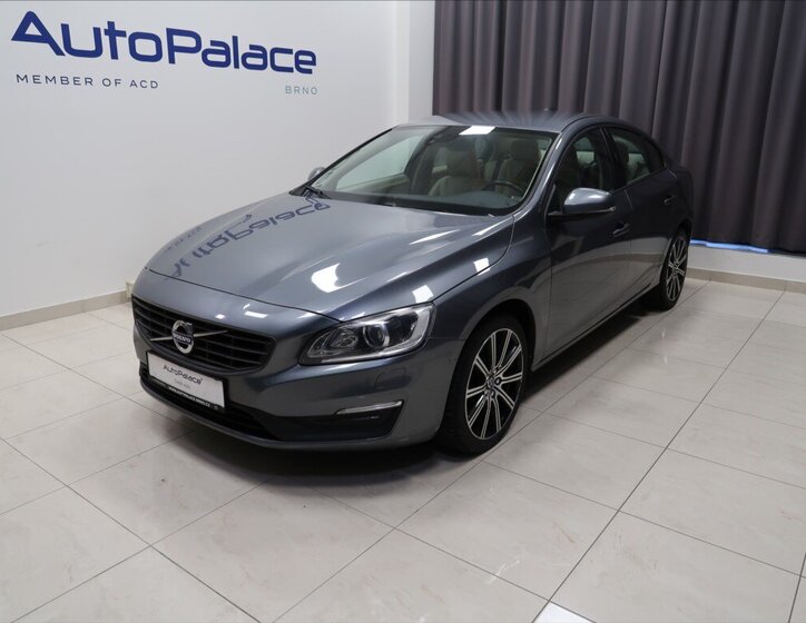 Volvo S60 Sedan / Limuzína 2,0 l 140 kw