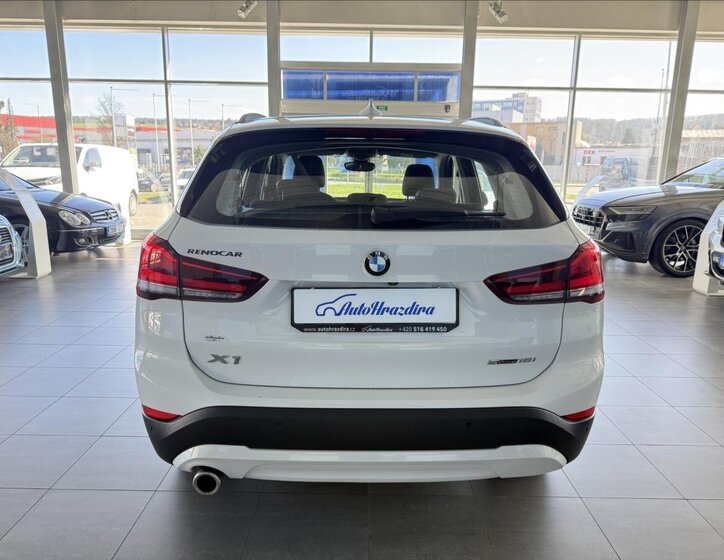 BMW X1 Kombi 1,5 l 103 kw