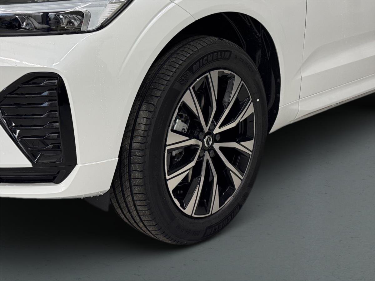 Volvo XC60 SUV / Terénní 2,0 l 184 kw