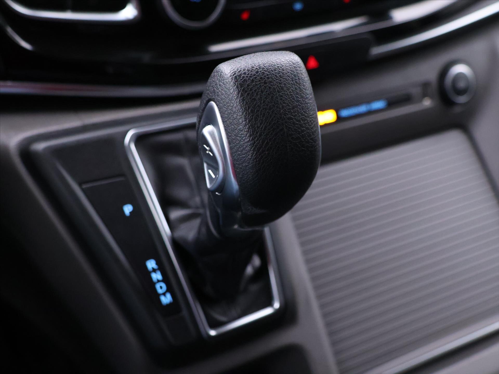 Ford Tourneo Custom Kombi 2,0 l 125 kw