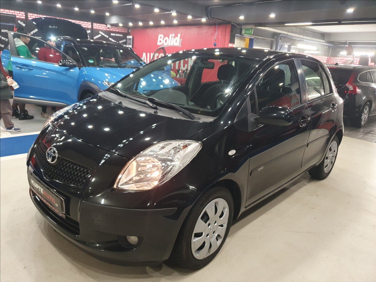 Toyota Yaris Hatchback 998,0 51 kw