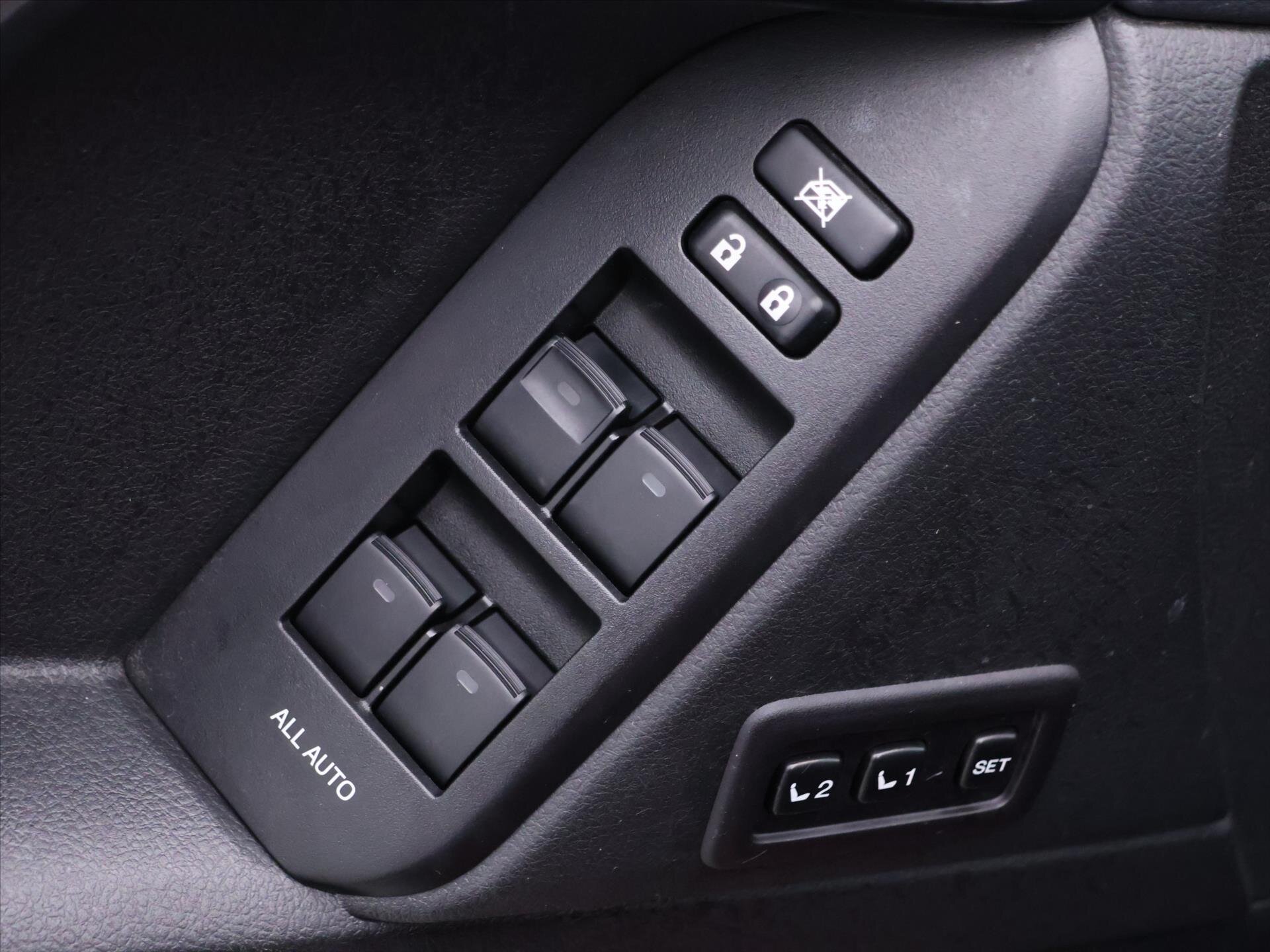 Toyota Land Cruiser SUV / Terénní 2,8 l 150 kw