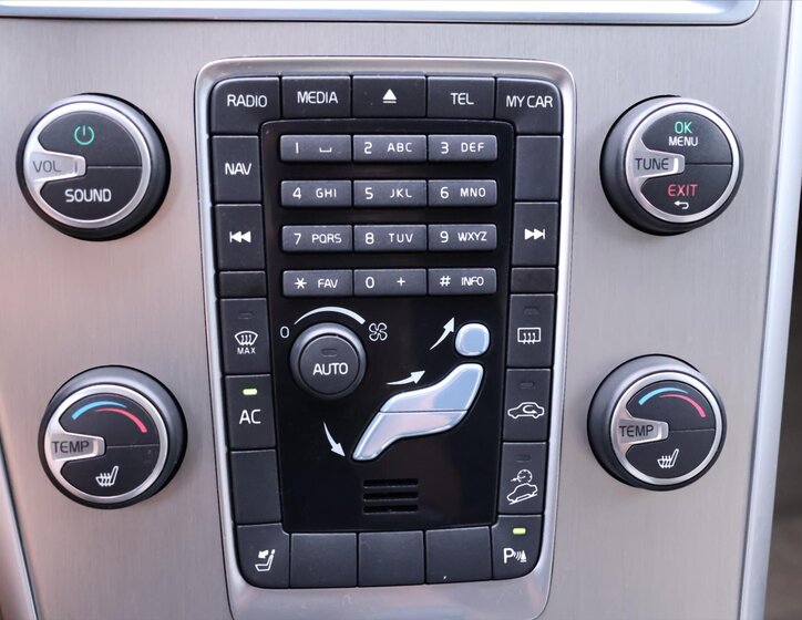 Volvo XC60 SUV 2,4 l 120 kw