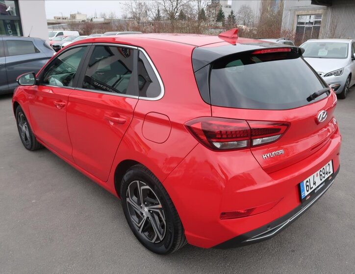 Hyundai i30 Hatchback 998,0 88 kw