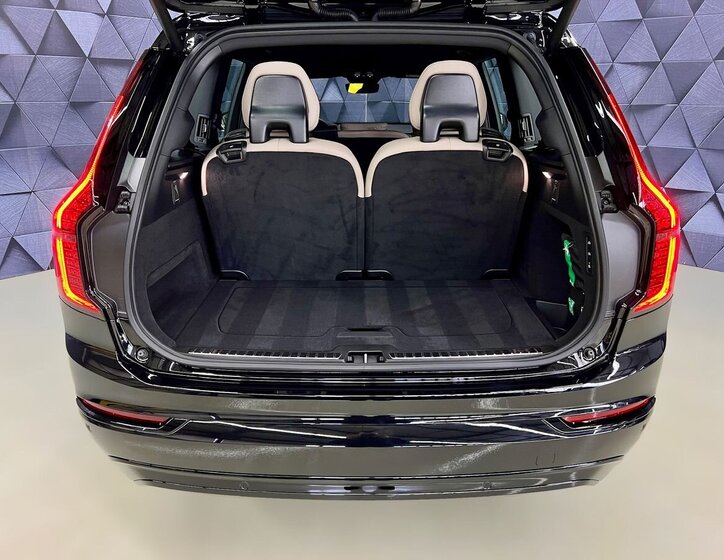 Volvo XC90 SUV 2,0 l 335 kw