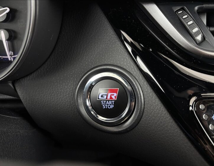 Toyota C-HR SUV / Terénní 2,0 l 135 kw