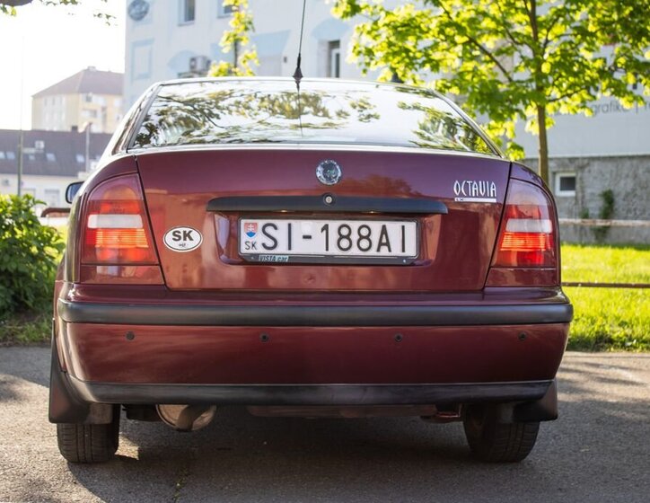 Škoda Octavia Sedan / Limuzína 1,6 l 55 kw