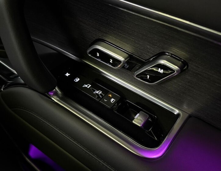 Land Rover Range Rover SUV / Terénní 4,4 l 390 kw