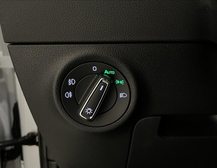 Škoda Karoq SUV / Terénní 1,5 l 110 kw