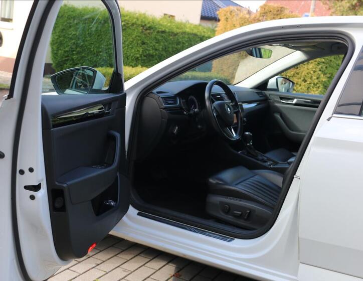 Škoda Superb 18