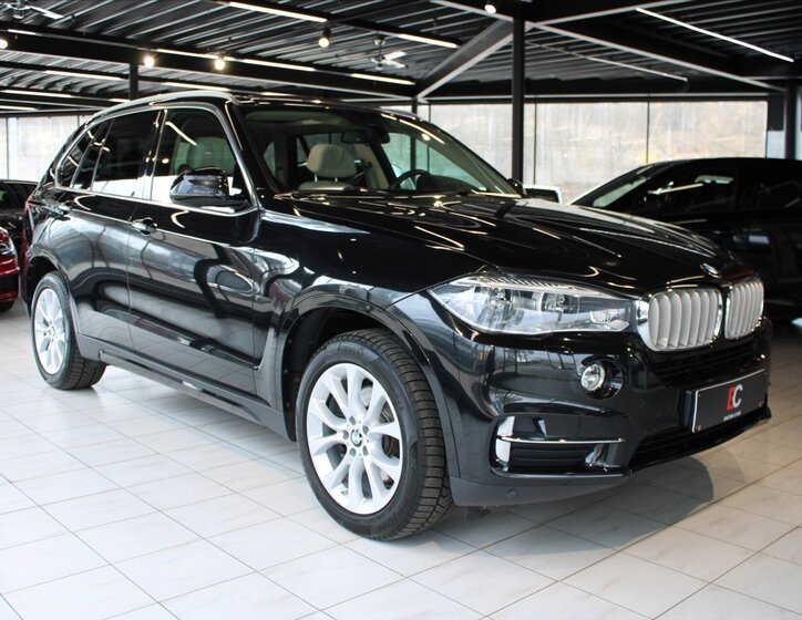 BMW X5 SUV / Terénní 3,0 l 230 kw