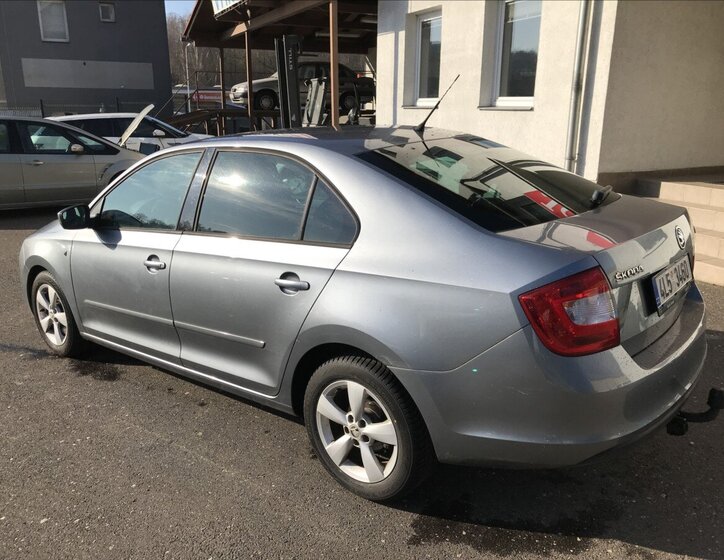 Škoda Rapid Sedan / Limuzína 1,6 l 77 kw
