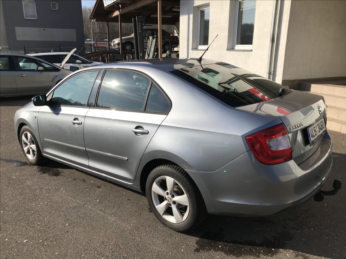 Škoda Rapid Sedan / Limuzína 1,6 l 77 kw