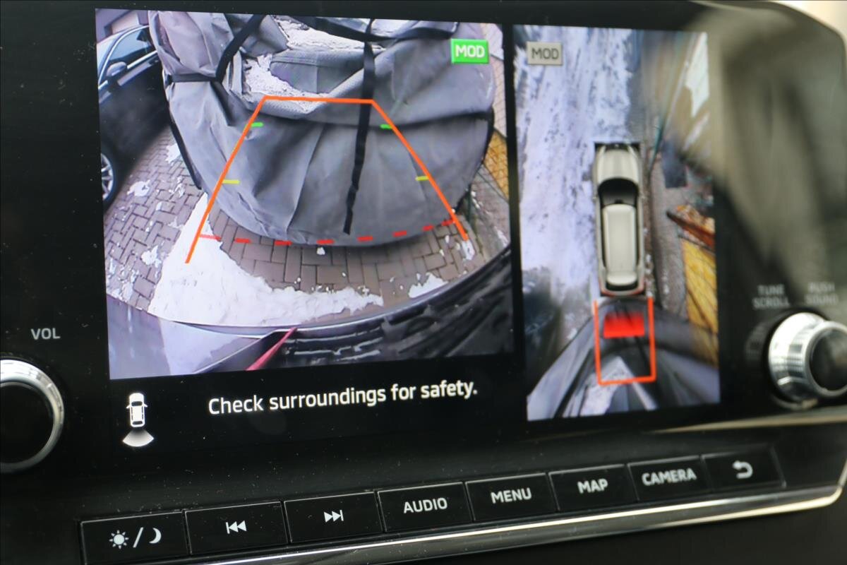 Mitsubishi Outlander SUV / Terénní 2,4 l 162 kw