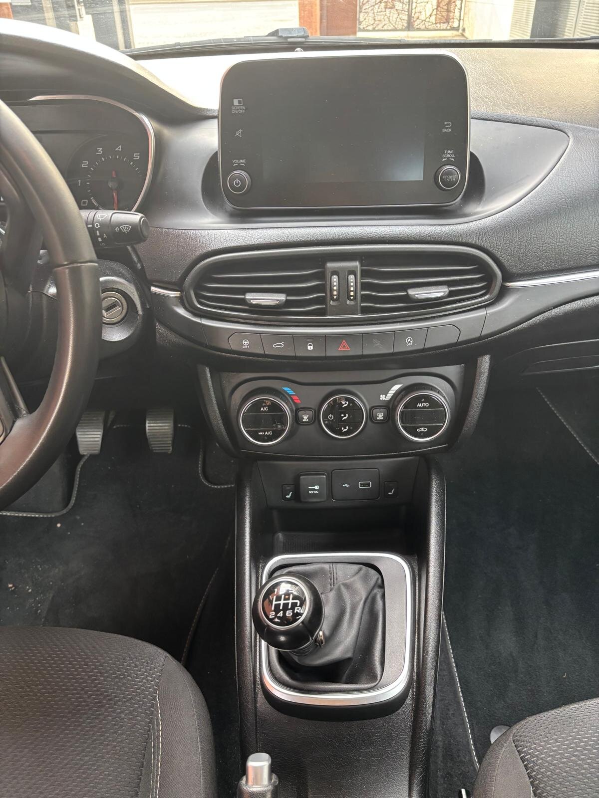 Fiat Tipo Sedan / Limuzína 1,4 l 70 kw