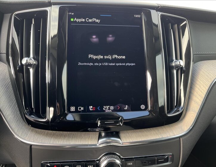 Volvo XC60 SUV / Terénní 2,0 l 145 kw