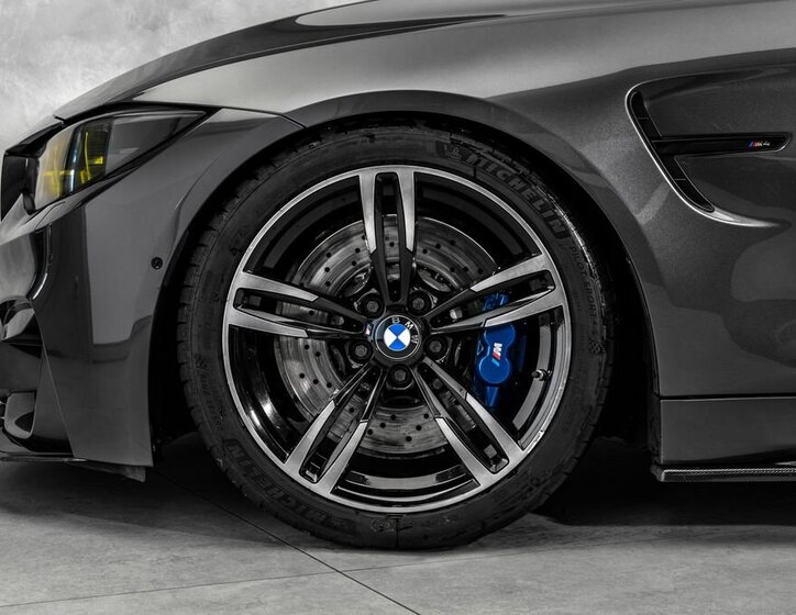 BMW M4 Kupé 3,0 l 331 kw