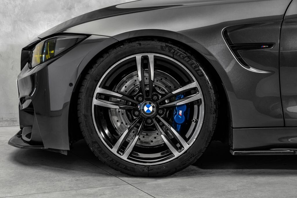 BMW M4 Kupé 3,0 l 331 kw