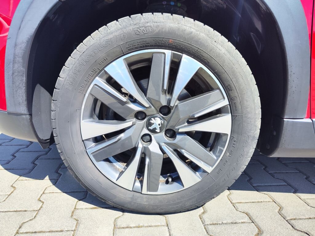 Peugeot 2008 SUV / Terénní 1,2 l 81 kw