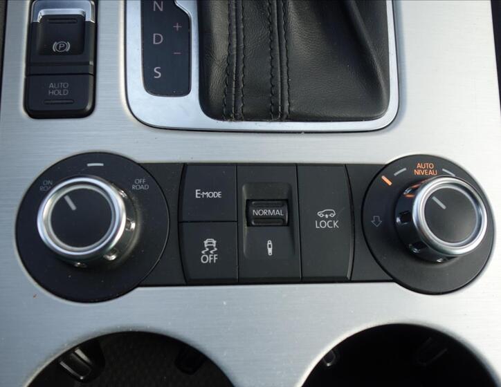 Volkswagen Touareg 7