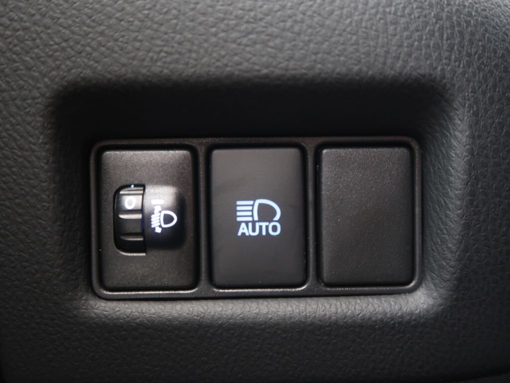 Toyota C-HR SUV 1,8 l 72 kw