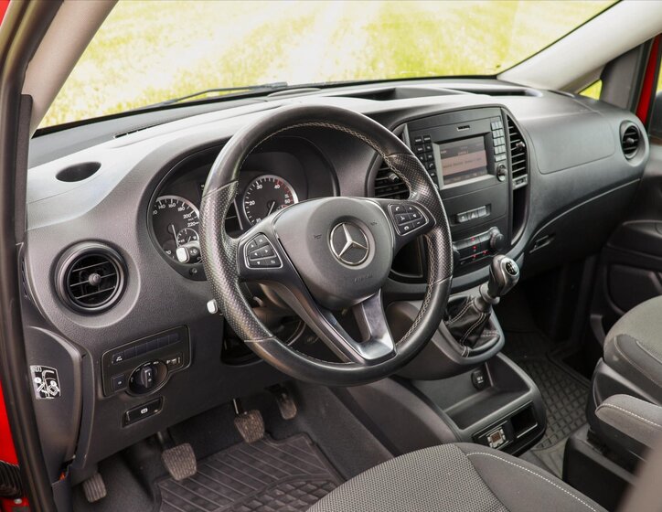 Mercedes-Benz Vito Kombi 2,1 l 100 kw