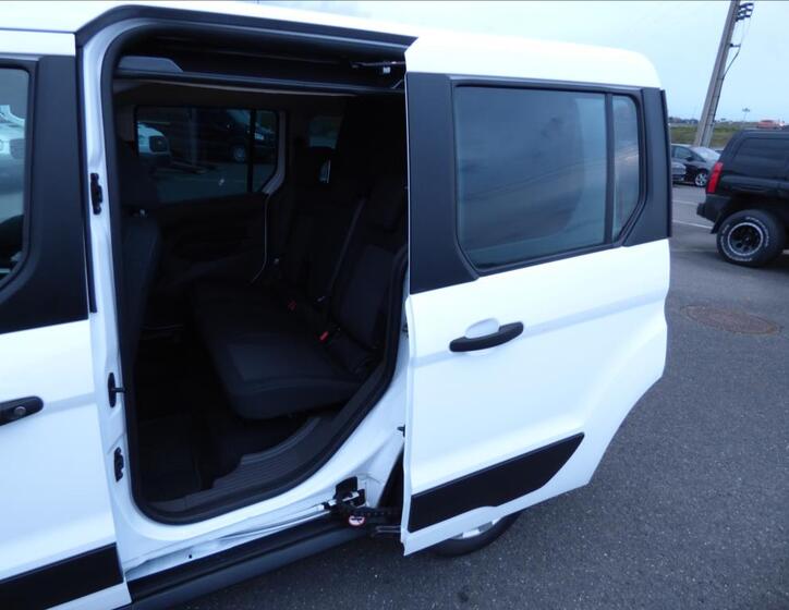 Ford Transit Connect 33