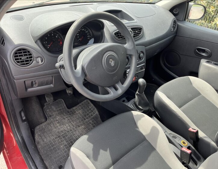 Renault Clio Hatchback 1,1 l 48 kw