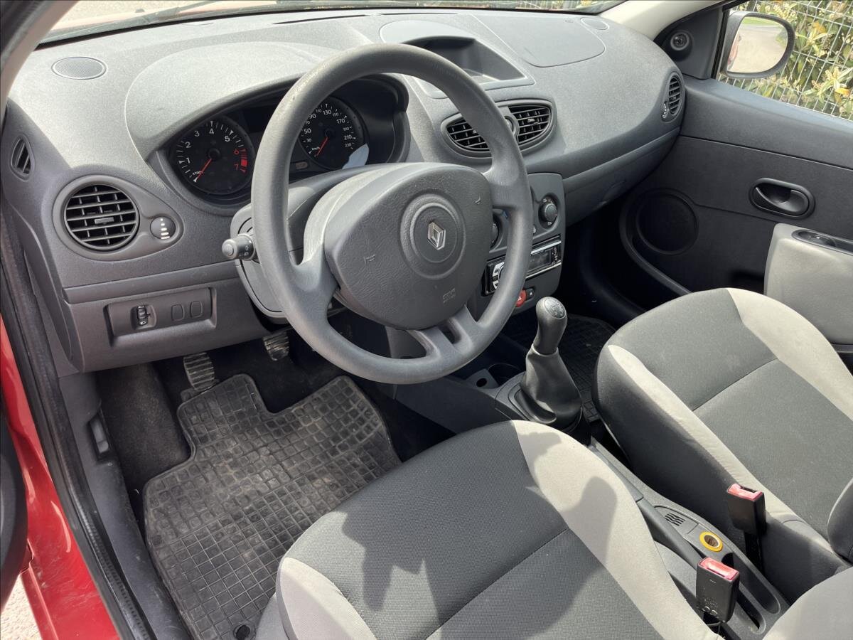 Renault Clio Hatchback 1,1 l 48 kw