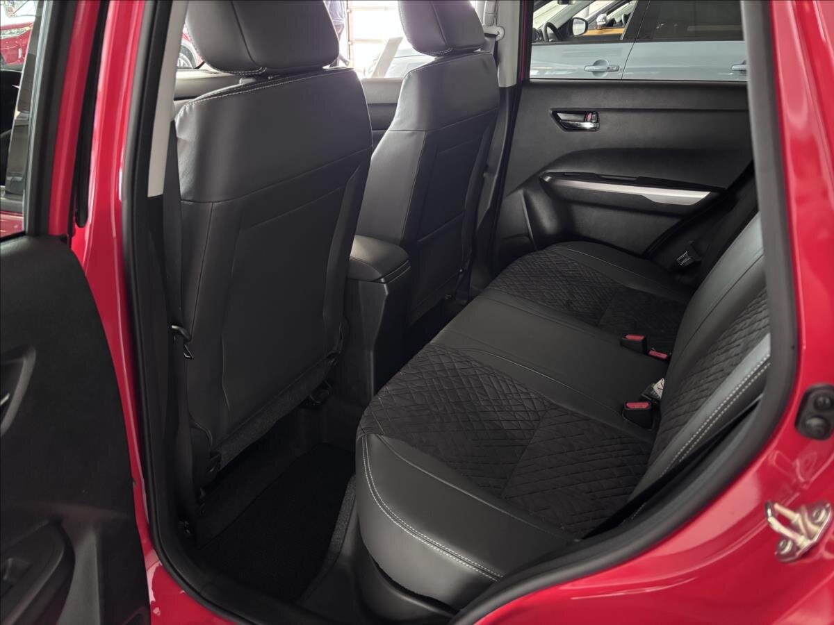 Suzuki Vitara SUV / Terénní 1,4 l 81 kw