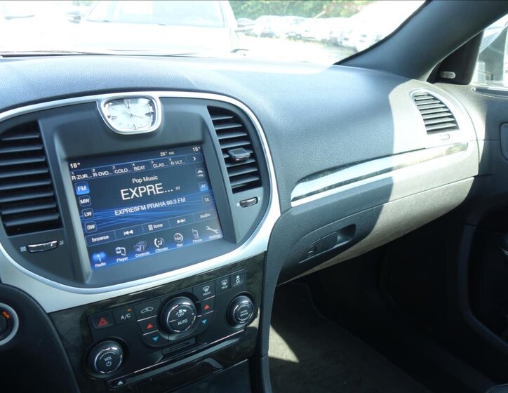 Lancia Thema Sedan / Limuzína 3,0 l 140 kw