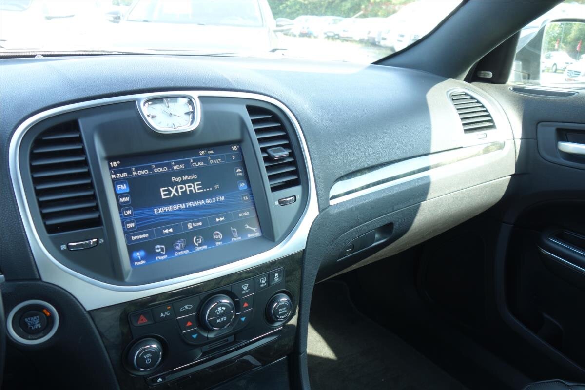 Lancia Thema Sedan / Limuzína 3,0 l 140 kw