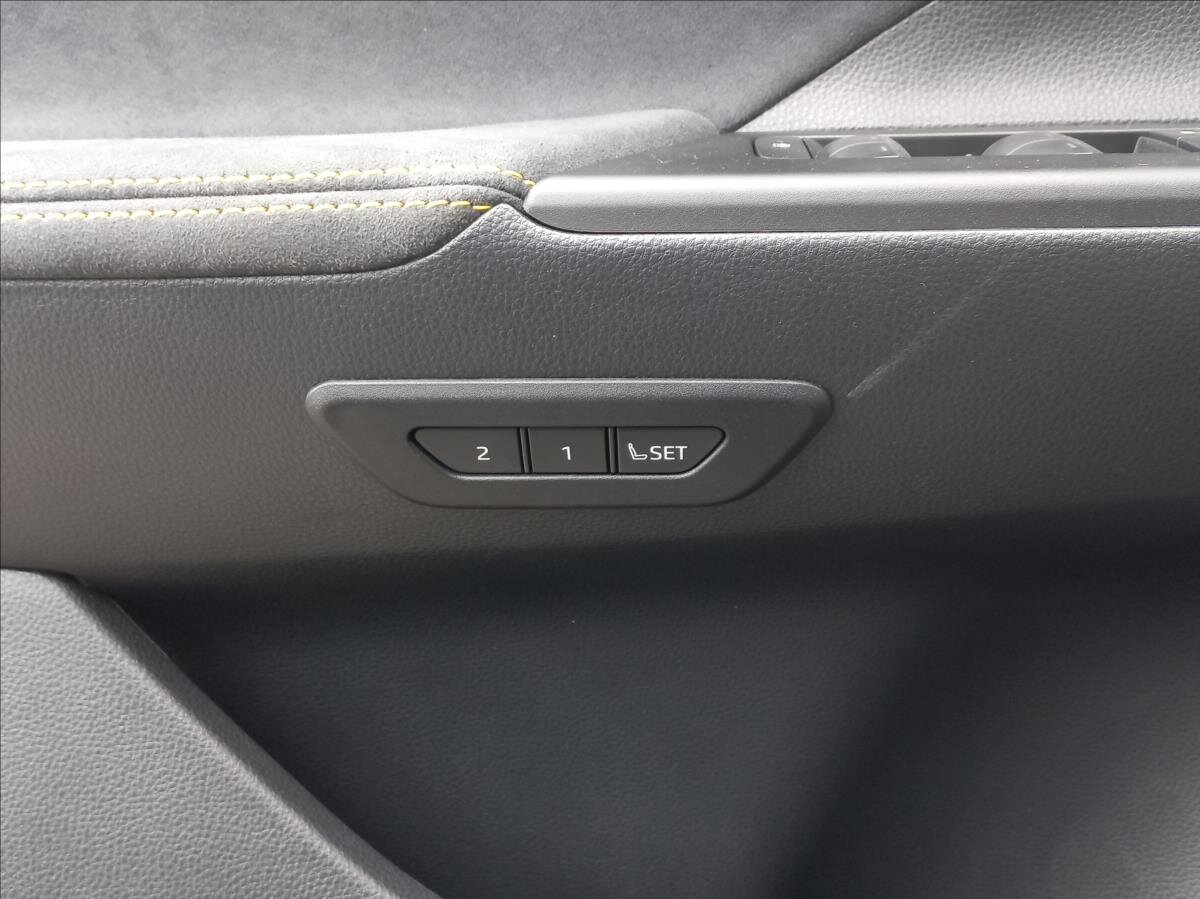 Toyota C-HR SUV / Terénní 2,0 l 112 kw