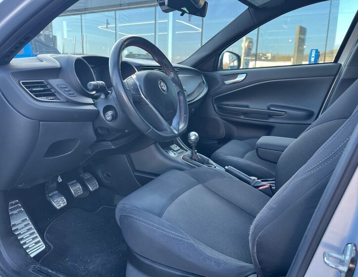 Alfa Romeo Giulietta 5