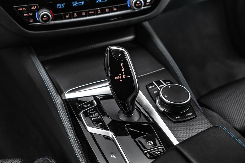 BMW Řada 5 Sedan / Limuzína 2,0 l 140 kw