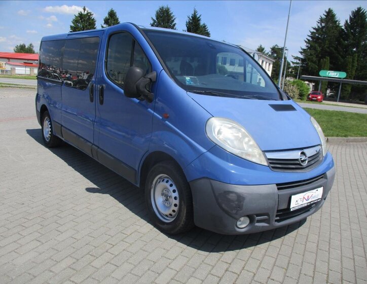 Opel Vivaro 6