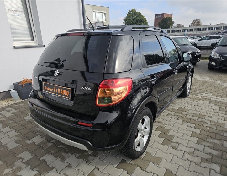Suzuki SX4 Hatchback 1,6 l 88 kw