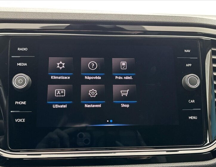 Volkswagen T-Roc SUV / Terénní 2,0 l 221 kw