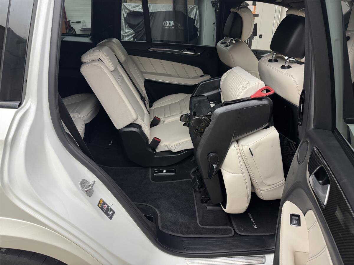 Mercedes-Benz GLS SUV / Terénní 5,5 l 430 kw
