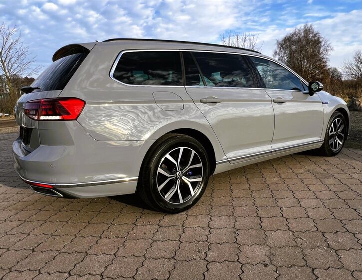 Volkswagen Passat Kombi 1,4 l 160 kw