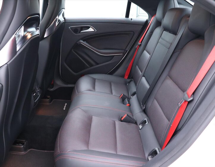 Mercedes-Benz CLA 16