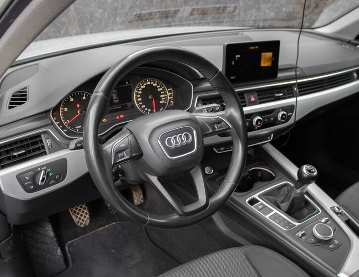Audi A4 Kombi 2,0 l 110 kw
