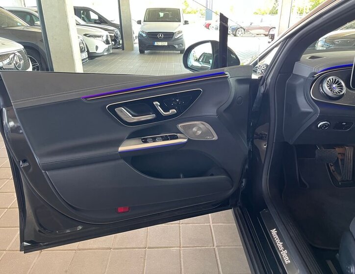 Mercedes-Benz EQE Sedan / Limuzína 0,0 180 kw