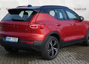 Volvo XC40 SUV / Terénní 2,0 l 145 kw